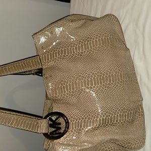 EUC Micheal Kors Handbag